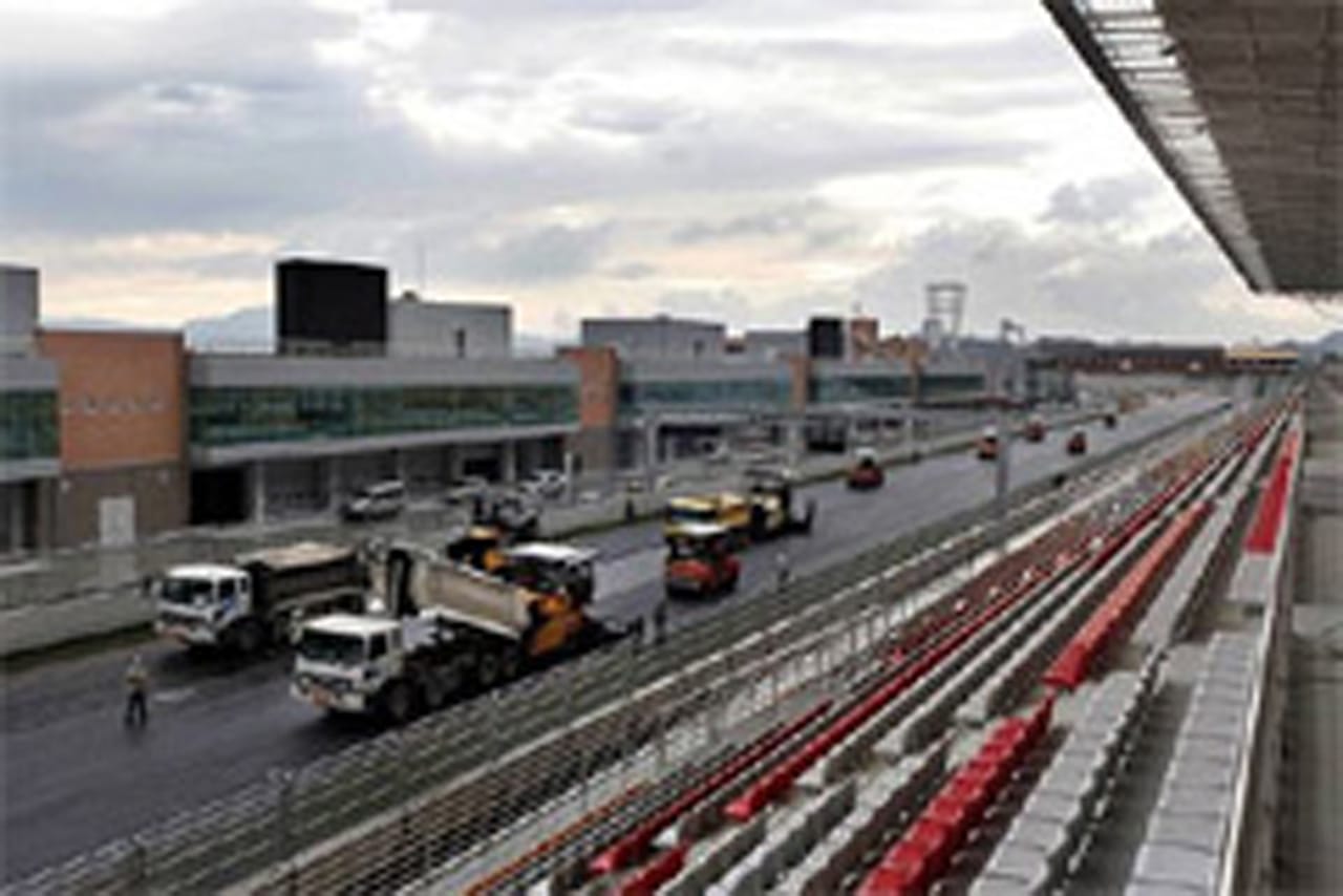 F1韓国GP、工事中に作業員が落下して重体