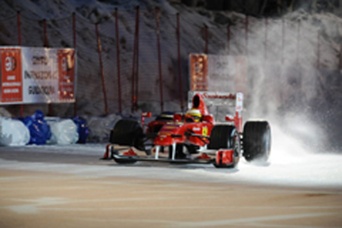 ルカ・バドエル、フェラーリF60で氷上ラストラン