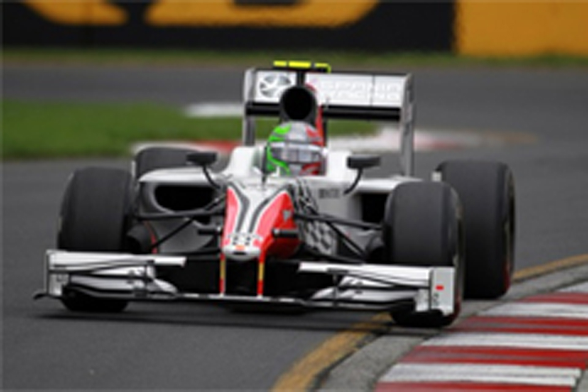 ヒスパニア・レーシング:F111でなんとか1周 (F1オーストラリアGP初日)