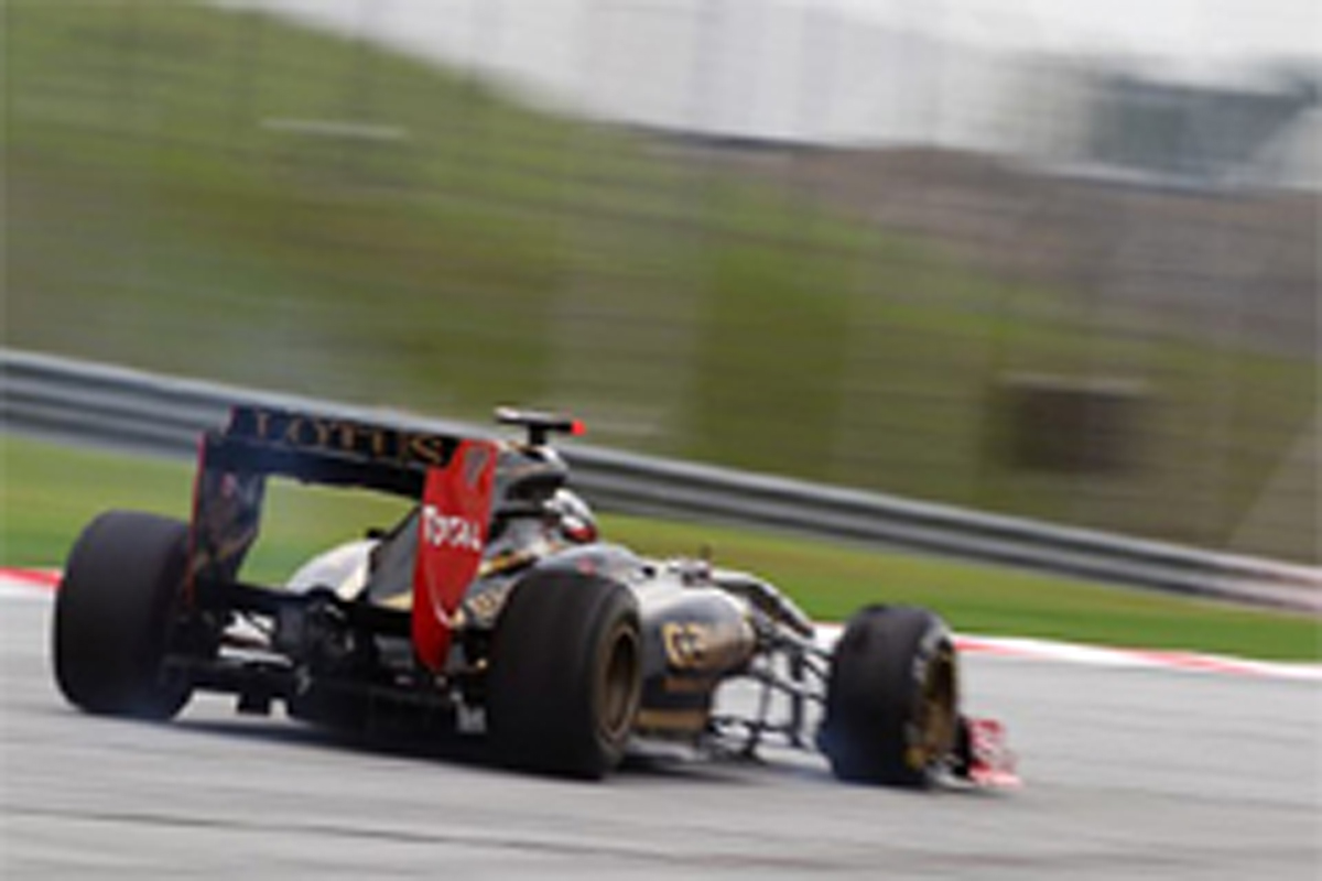 F1チーム、KERSの起動に「キックダウン方式」を採用