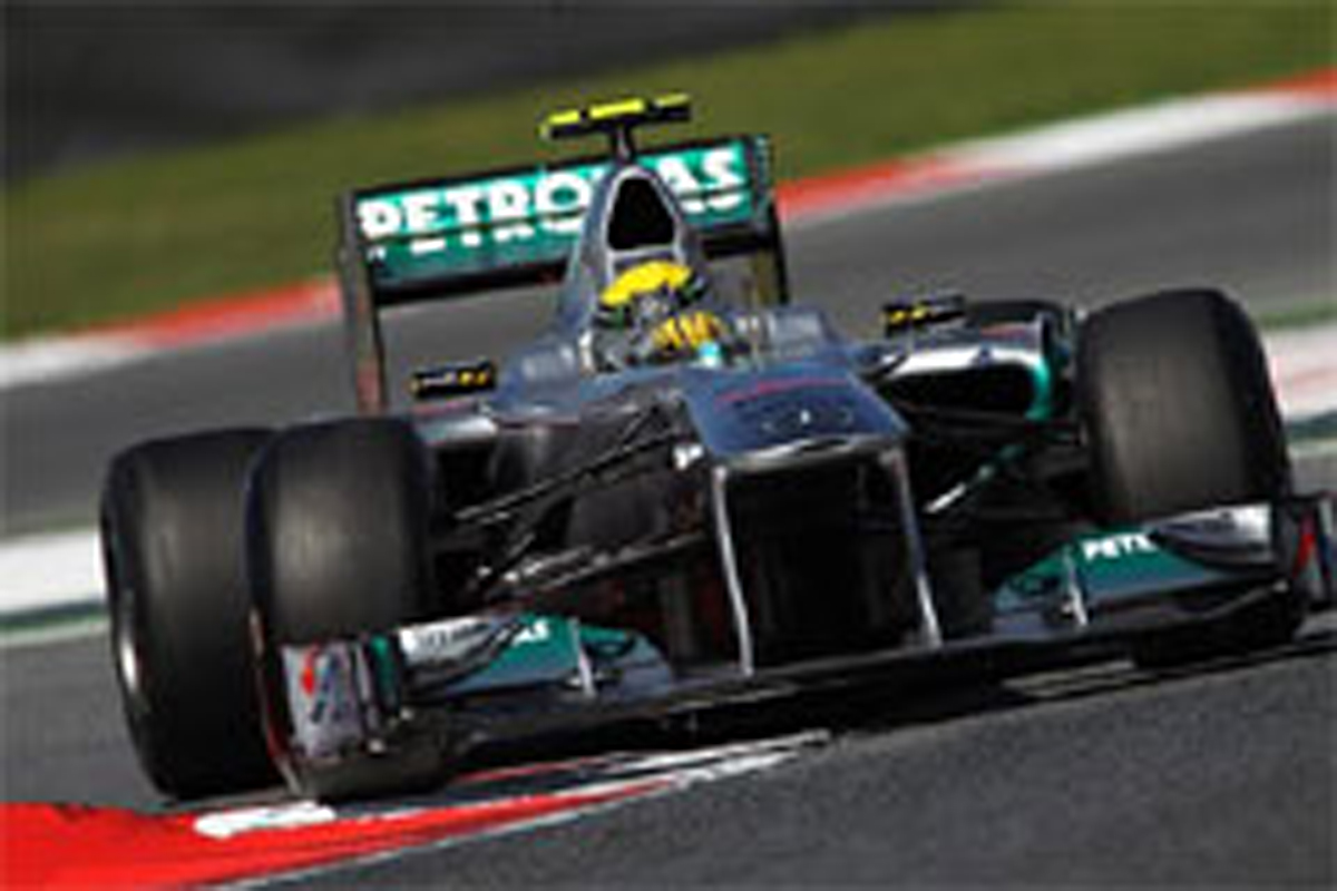 メルセデスGP:改善に手応え (F1スペインGP初日)