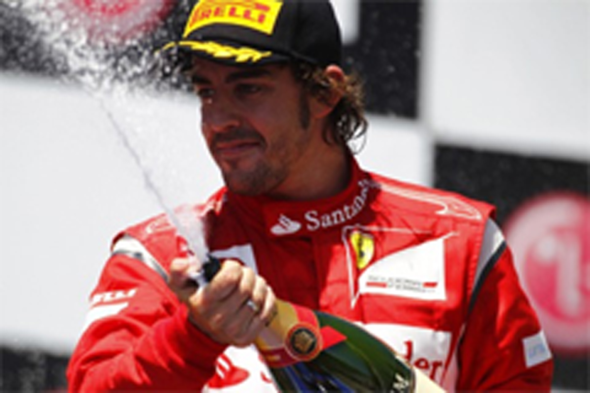 フェラーリ:アロンソが地元ファンの前で2位表彰台 (F1ヨーロッパGP)