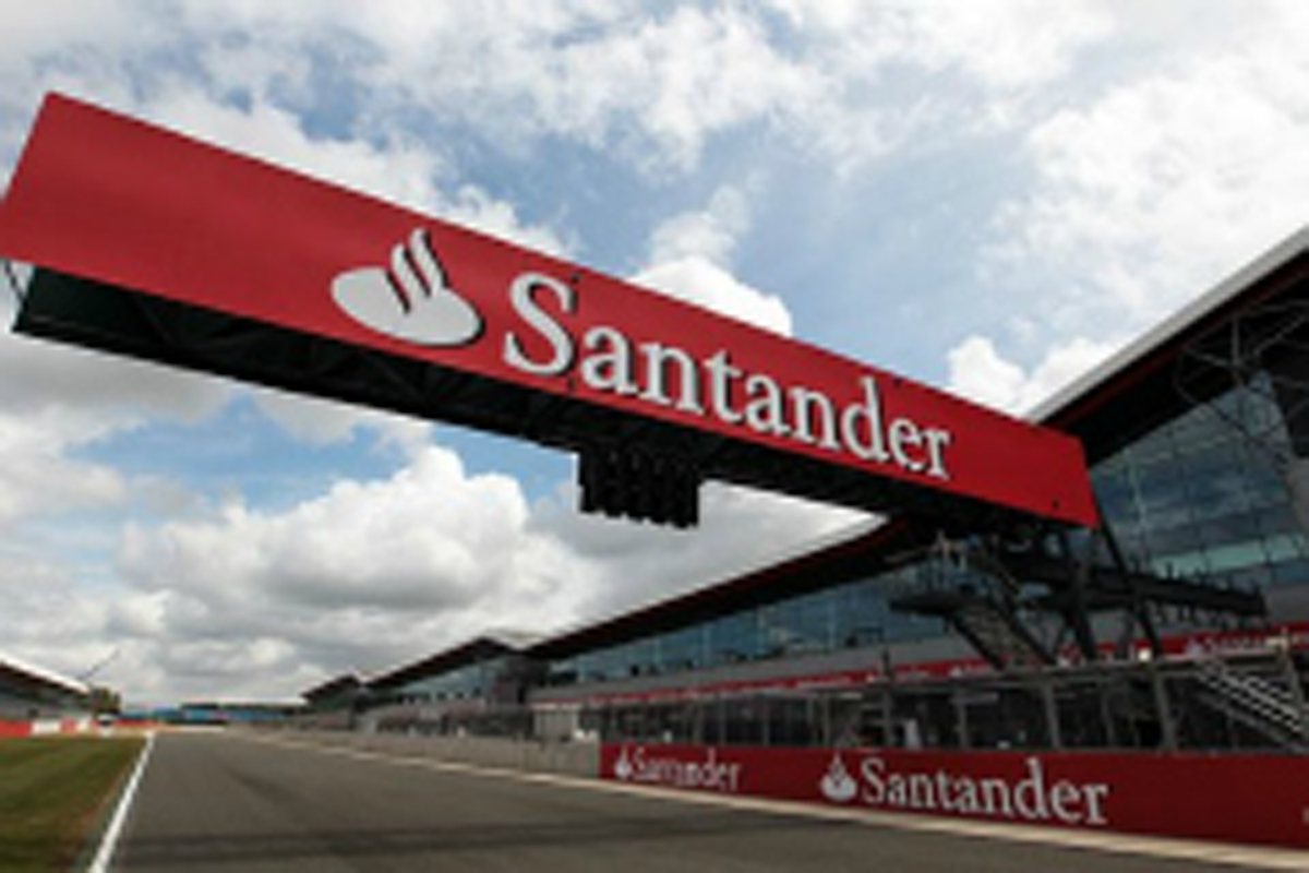 F1イギリスGP フリー走行1回目:マーク・ウェバーがトップタイム