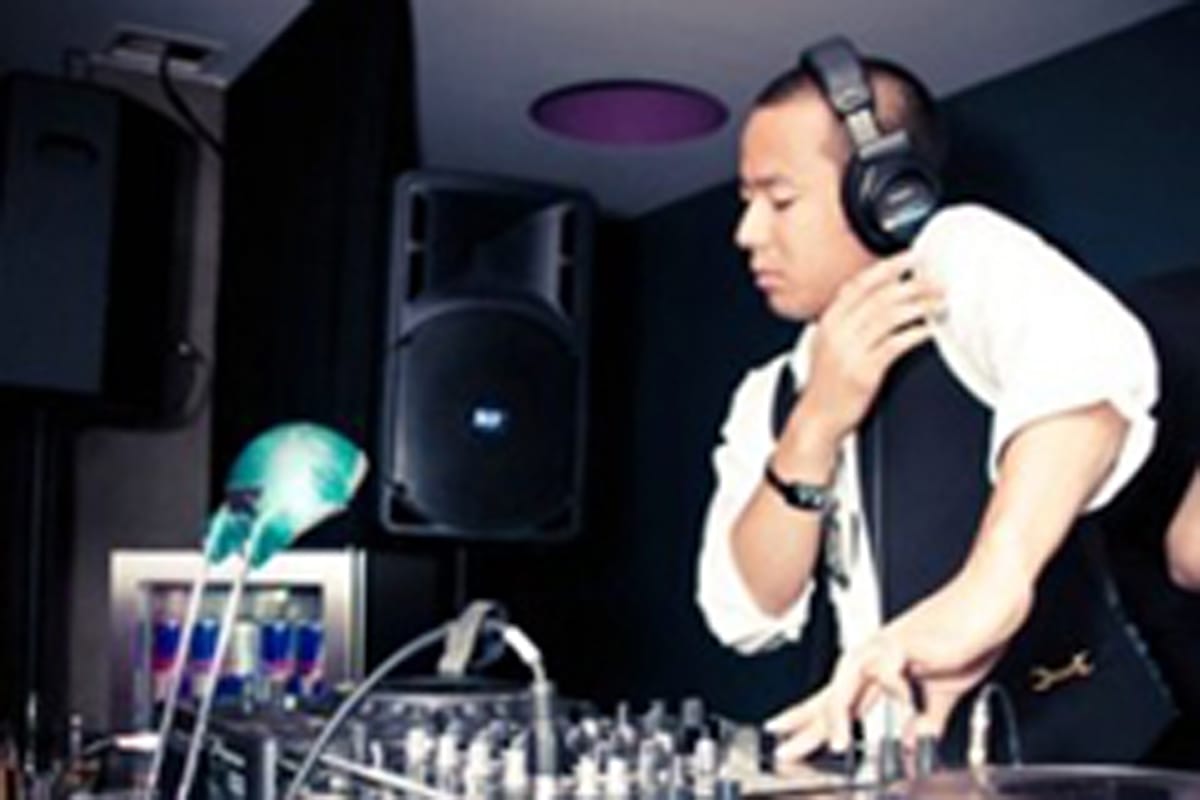 山本左近、イタリアのF1ロックスにDJとして出演