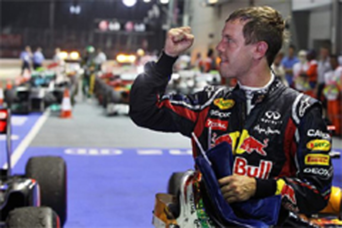 レッドブル:ベッテルがタイトルに王手 (F1シンガポールGP)