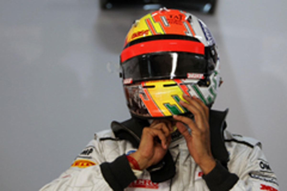 ナレイン・カーティケヤン、F1インドGP特別ヘルメット