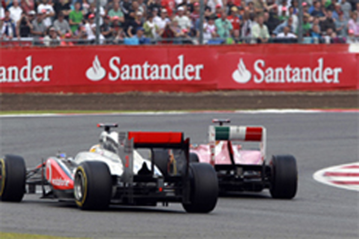 FIA、2012年F1規約におけるブロッキング行為を明確化