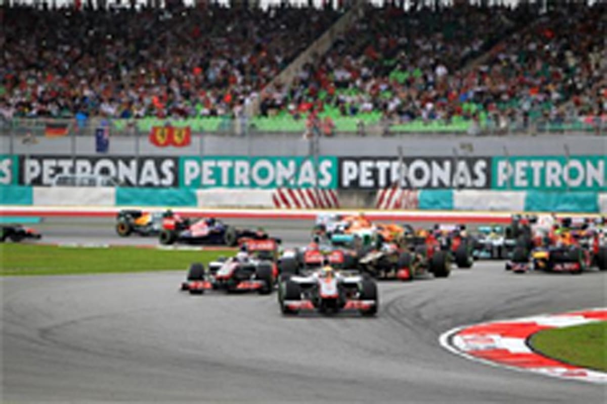 F1マレーシアGP:優勝はフェルナンド・アロンソ、セルジオ・ペレスが2位!