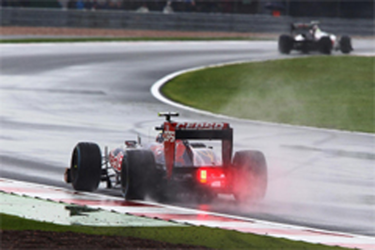 F1イギリスGP予選、雨で赤旗中断