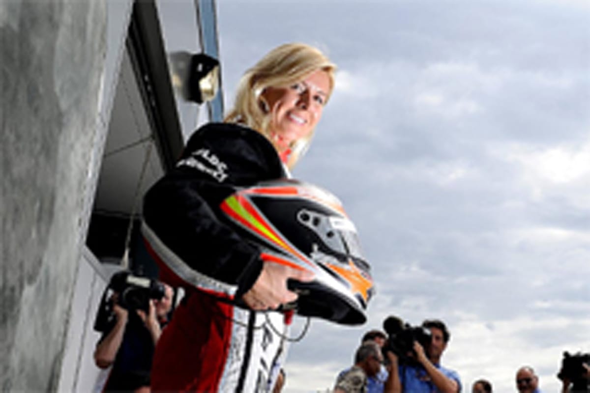 FIA、マリア・デ・ヴィロタのヘルメットを調査
