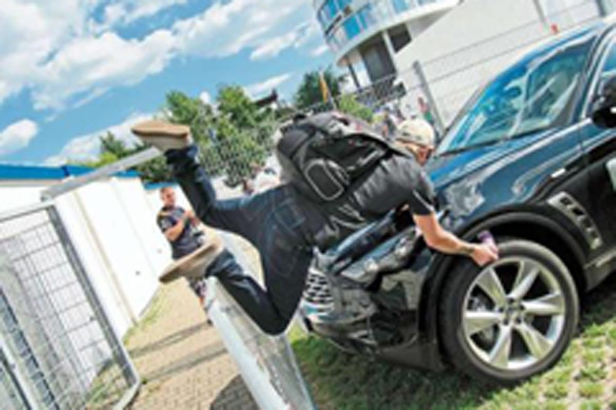 キミ・ライコネン、ホッケンハイムの駐車場で失態