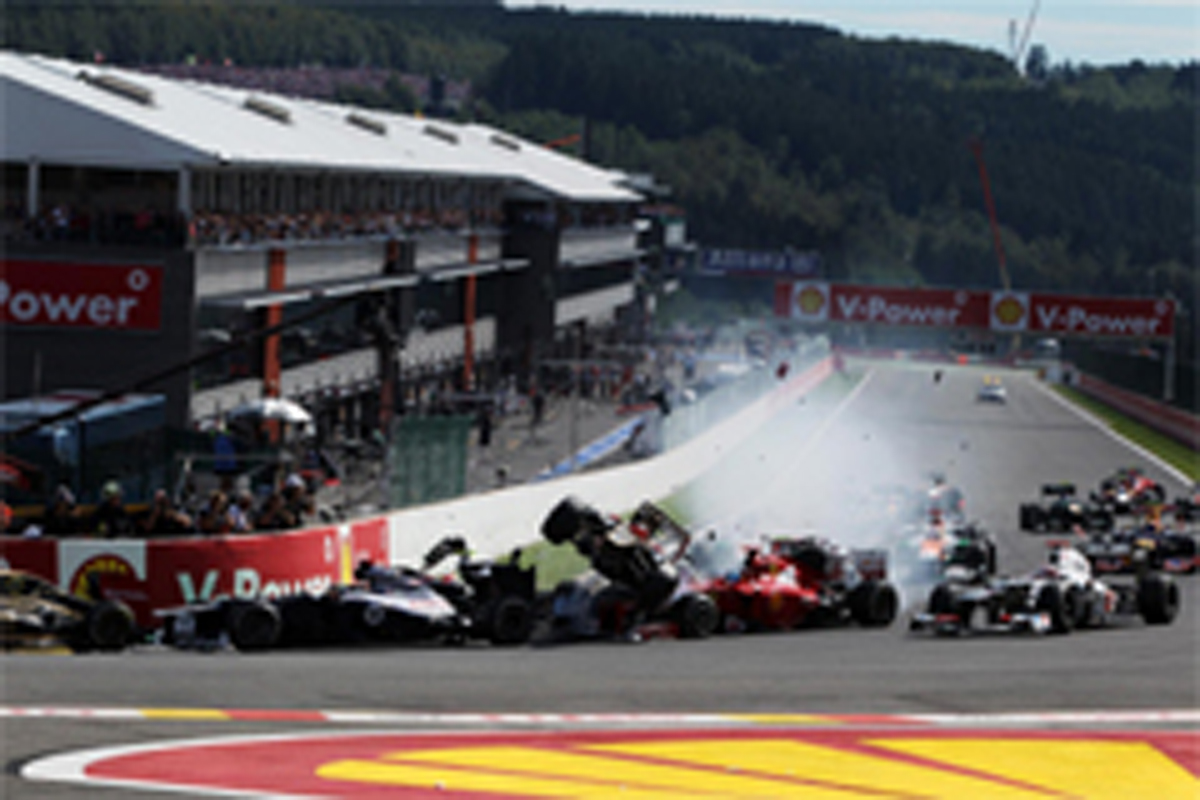F1ベルギーGP 結果:ジェンソン・バトンがポール・トゥ・ウィン