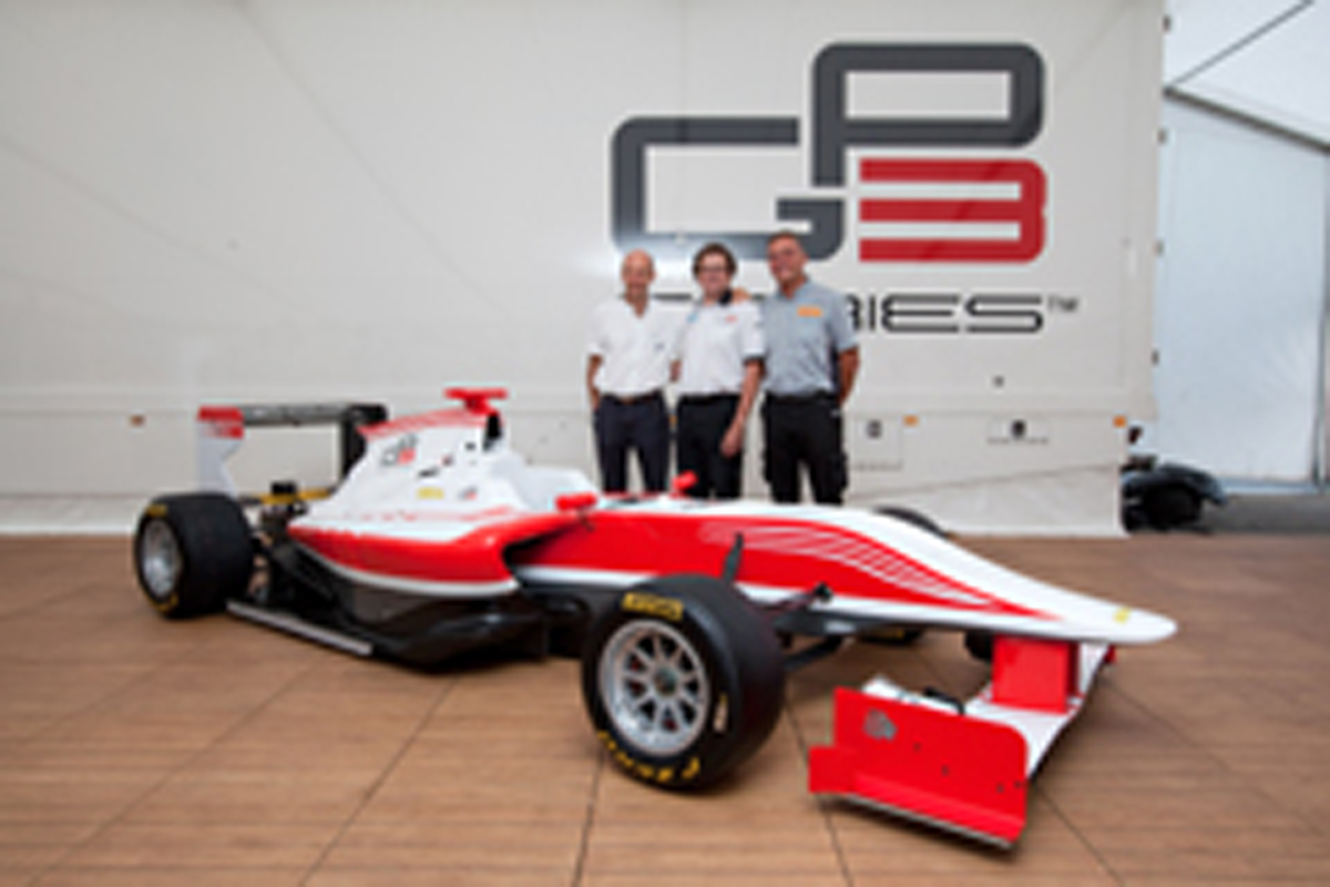 GP3、新車「GP3/13」をお披露目