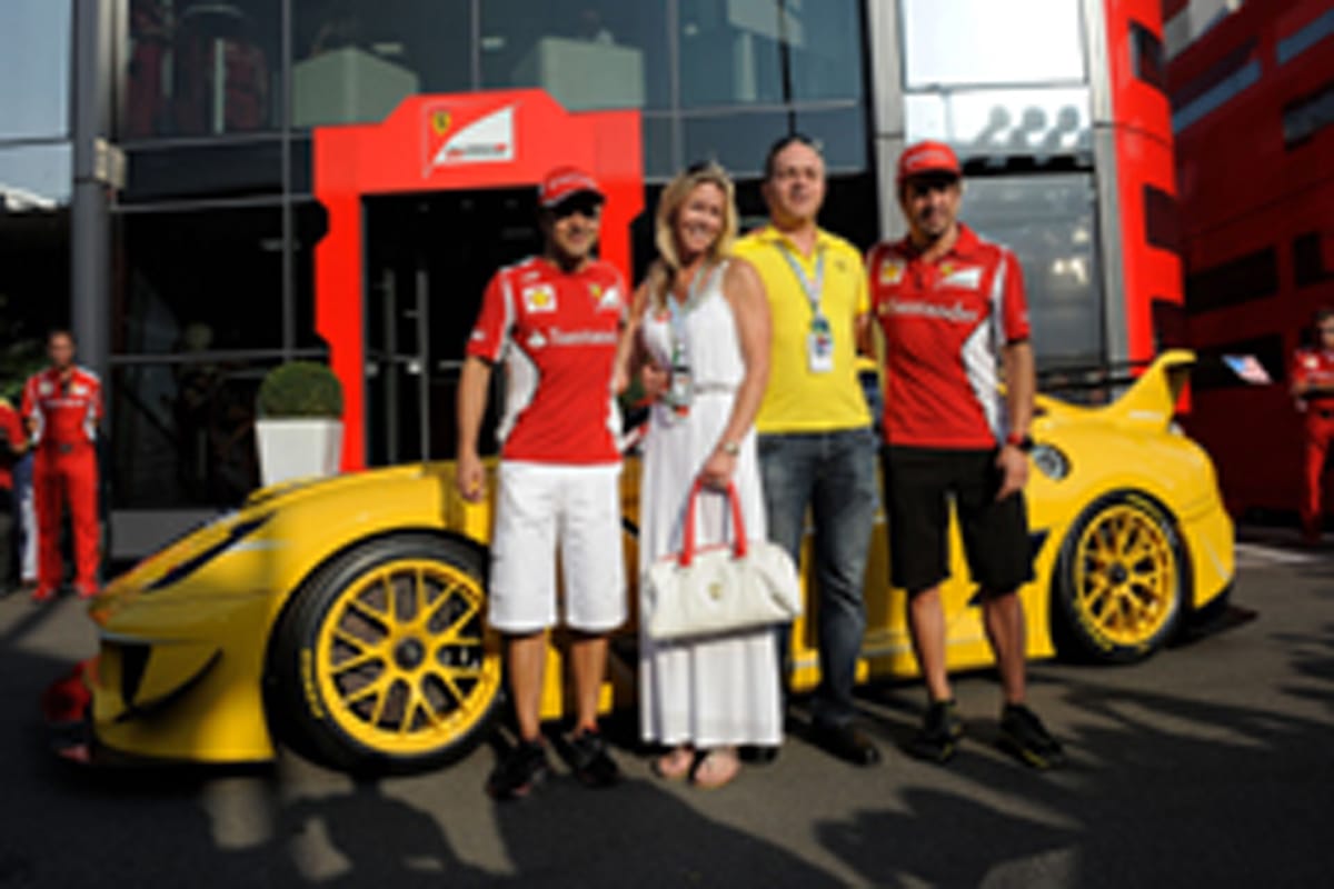 フェラーリ 599XX Evo、グーグル副社長が落札