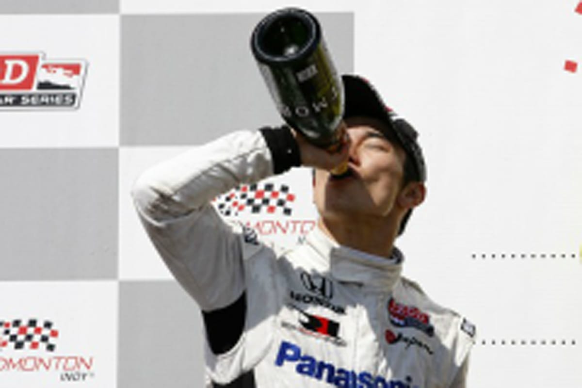 佐藤琢磨 「まるでジェットコースターのようなシーズンでした」