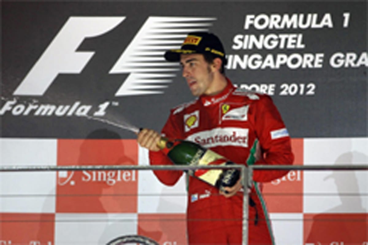 フェラーリ:アロンソ、3位表彰台も危機感 (F1シンガポールGP)