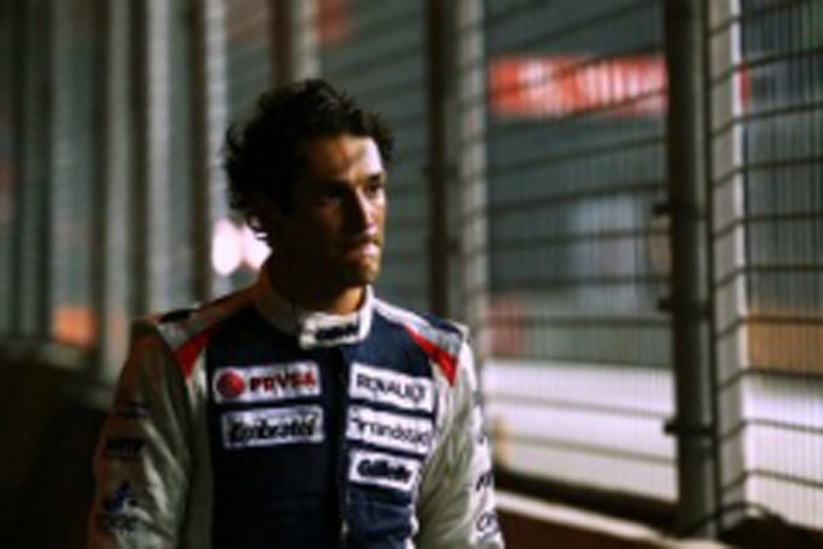 ブルーノ・セナ、F1シンガポールGPで背中に火傷