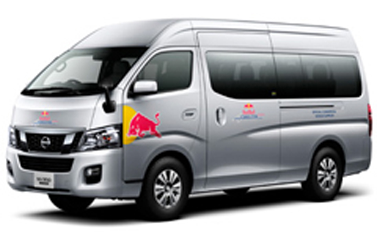 日産 NV350キャラバン、F1日本GPでレッドブルをサポート