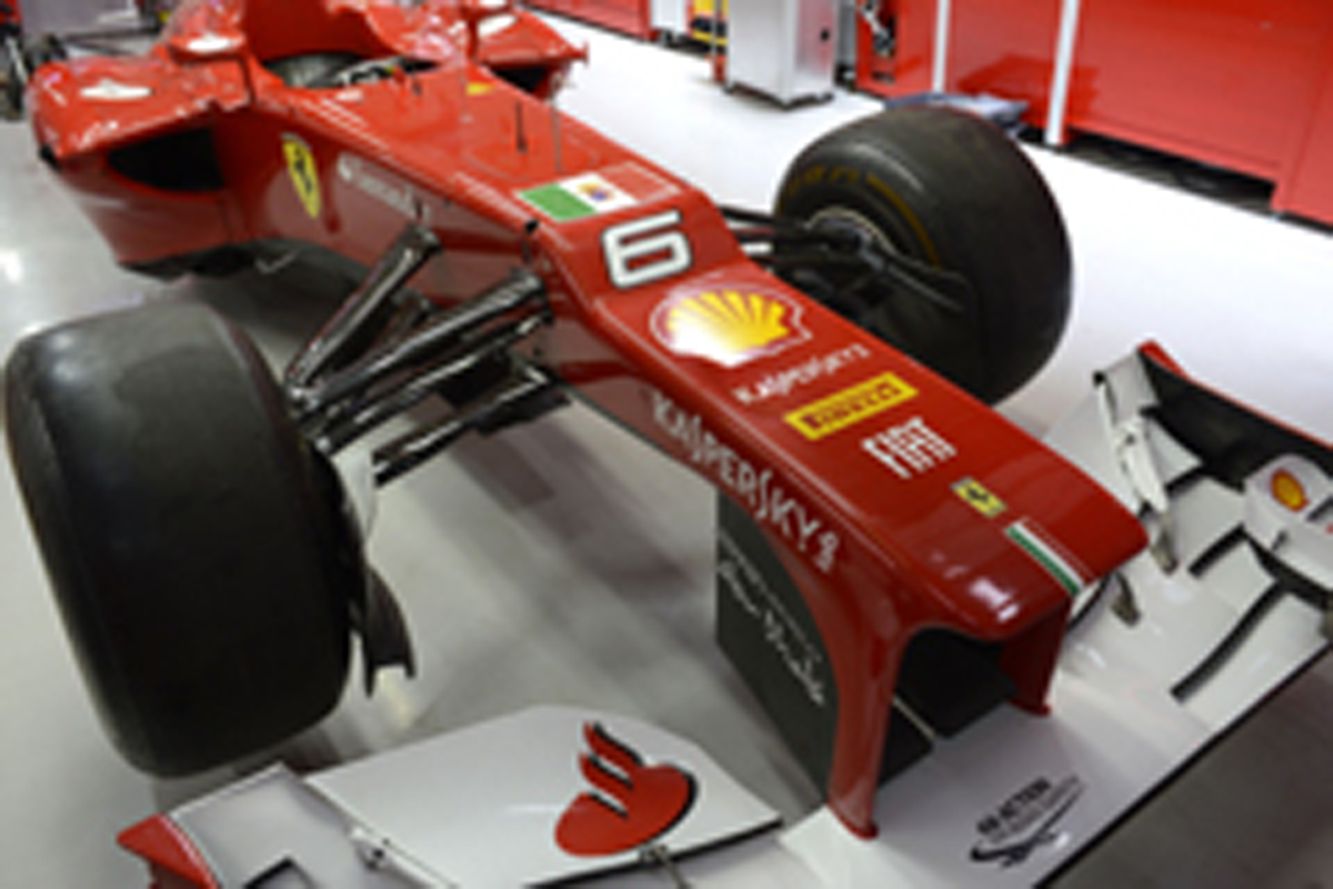フェラーリ、F1インドGPでマシンに政治的メッセージ
