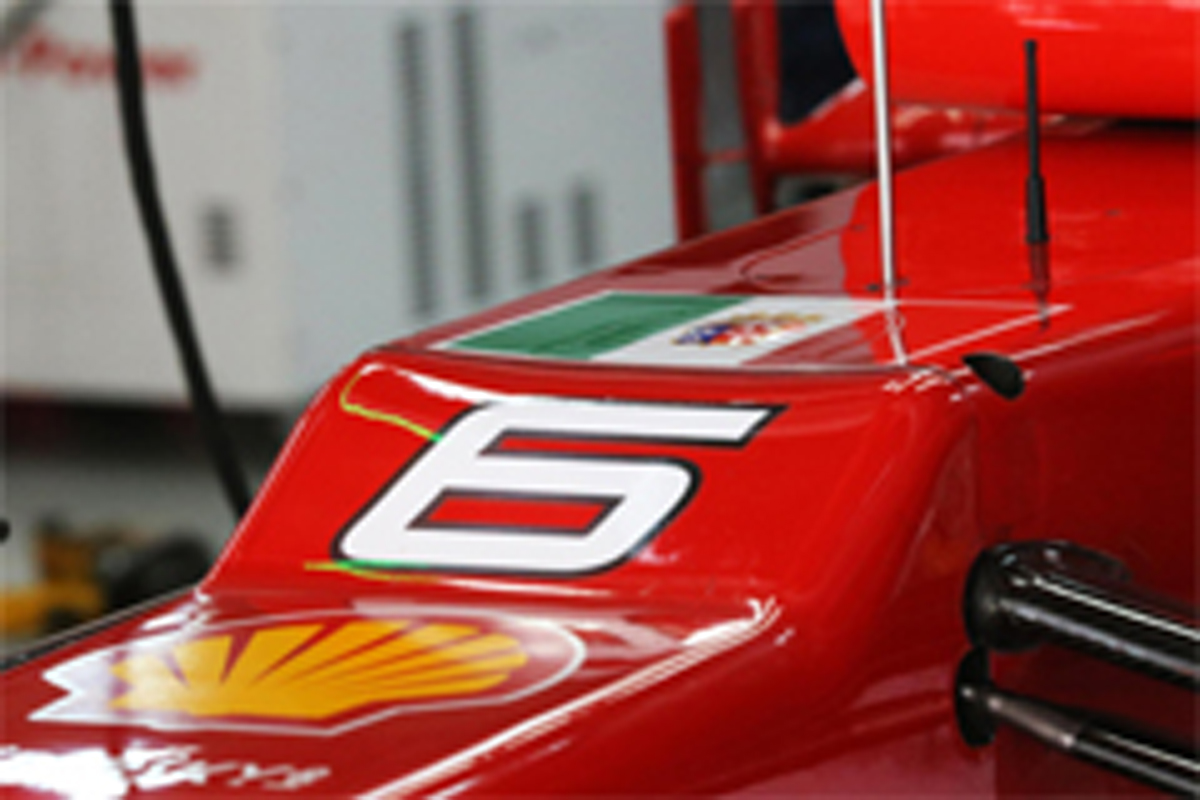 フェラーリ、F1インドGP決勝でもイタリア海軍旗の掲載を継続