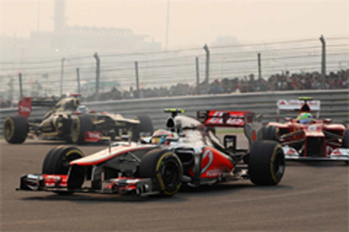 マクラーレン:接戦のバトルを楽しむ (F1インドGP)