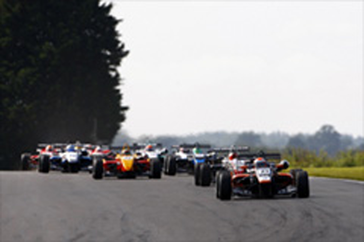 イギリスF3、2013年は4イベントに縮小