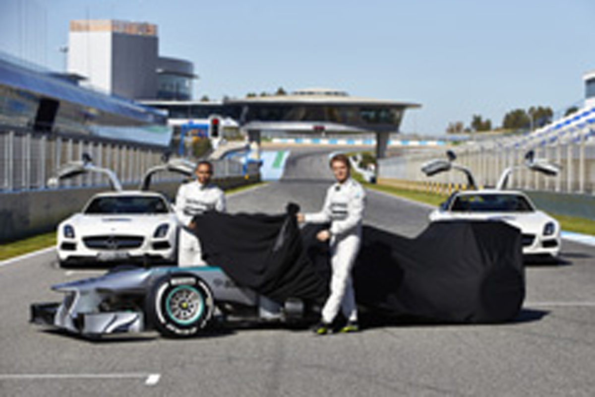 【動画】 メルセデスAMG W04 新車発表会