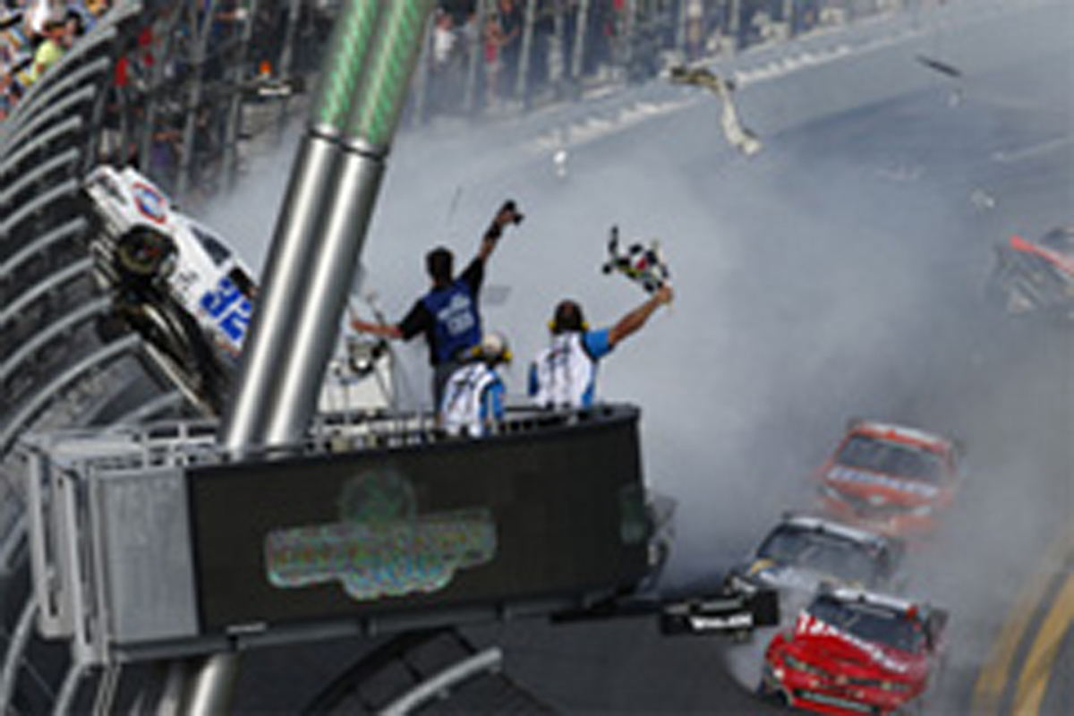 NASCAR、重体の観客2名以外は退院