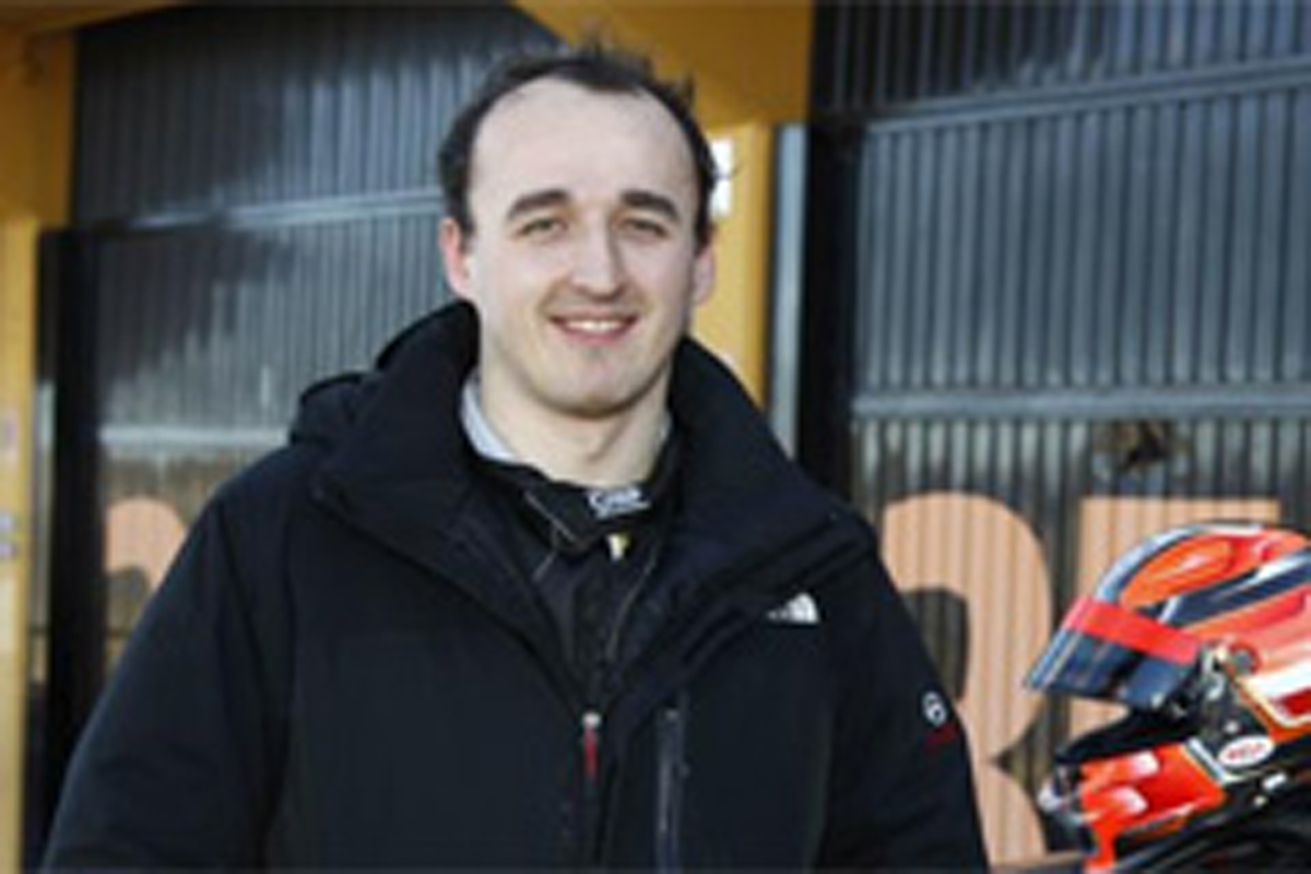 ロバート・クビサ、メルセデスのF1シミュレーターをテスト