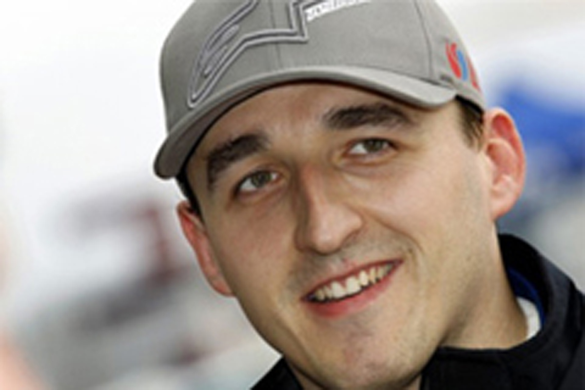ロバート・クビサ、メルセデスでのF1シミュレーター走行を認める