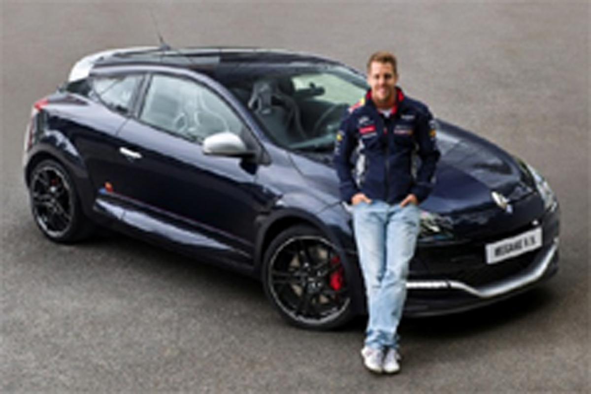 ルノー、メガーヌRS レッドブル・レーシング RB8を発表