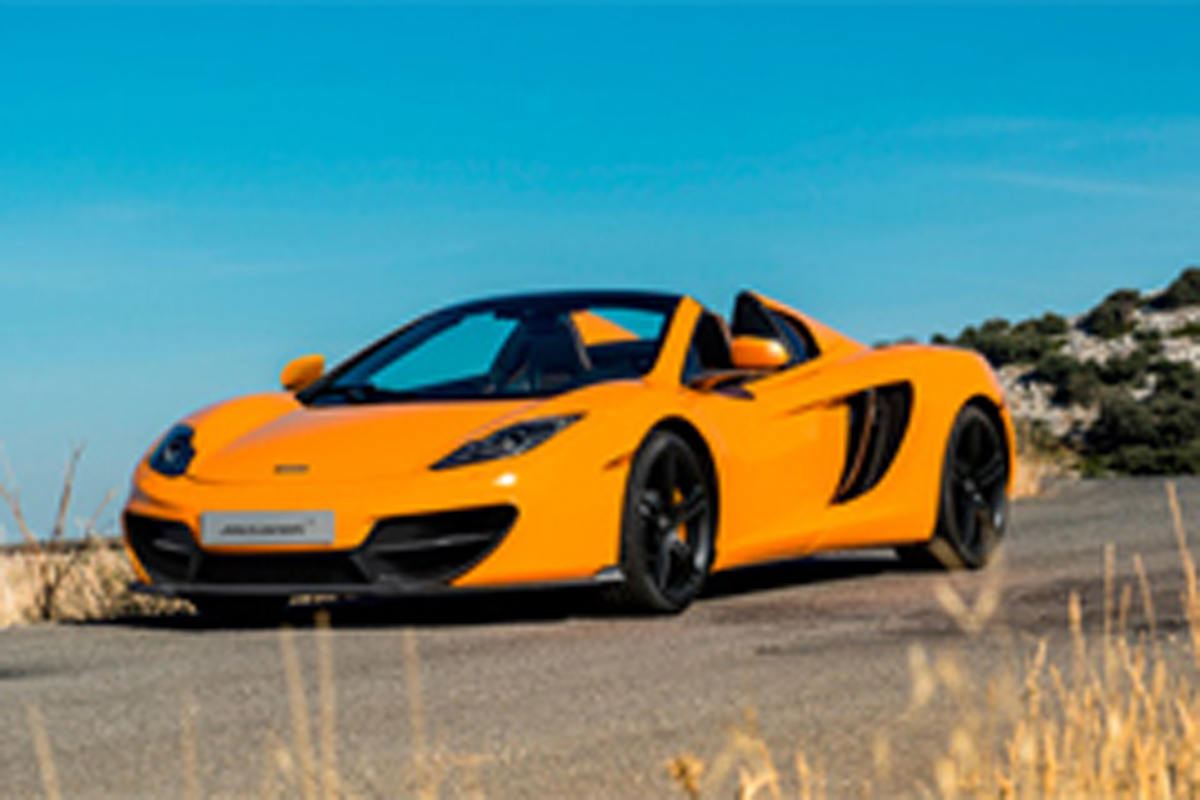 マクラーレン、創業50周年限定モデル“McLaren 50 12C”を発表