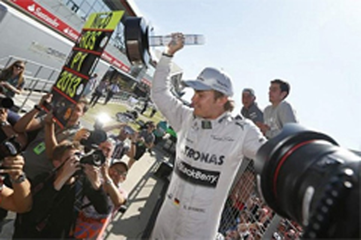 F1イギリスGPでニコ・ロズベルグの違反を指摘したのはレッドブル