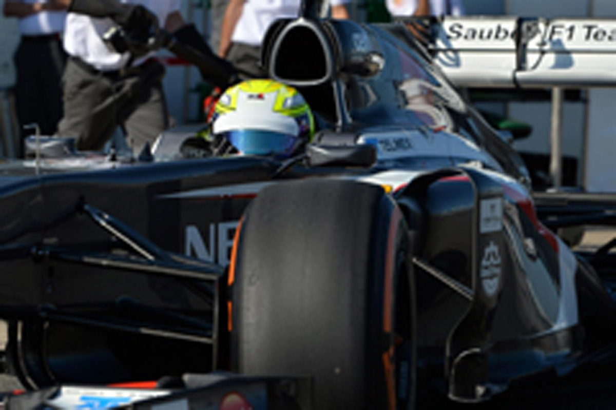 【画像】 佐藤公哉、ザウバー C32でF1初走行