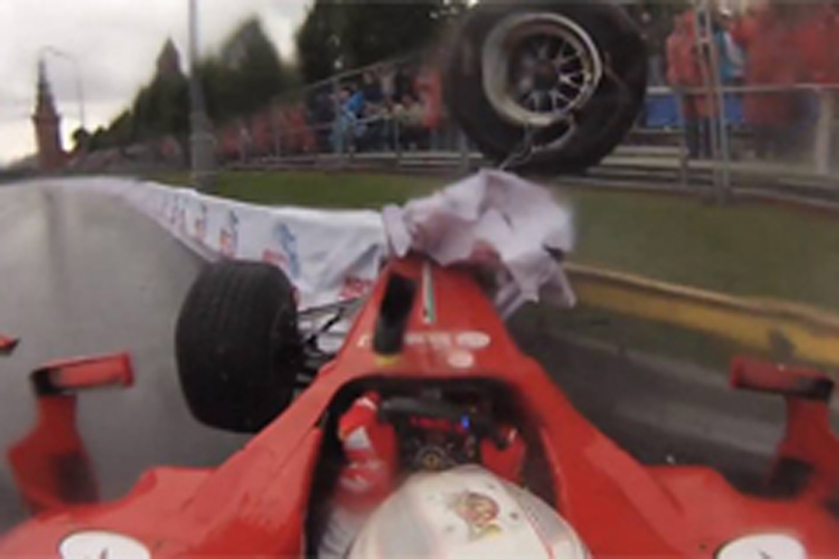 小林可夢偉、フェラーリのF1デモ走行でクラッシュ