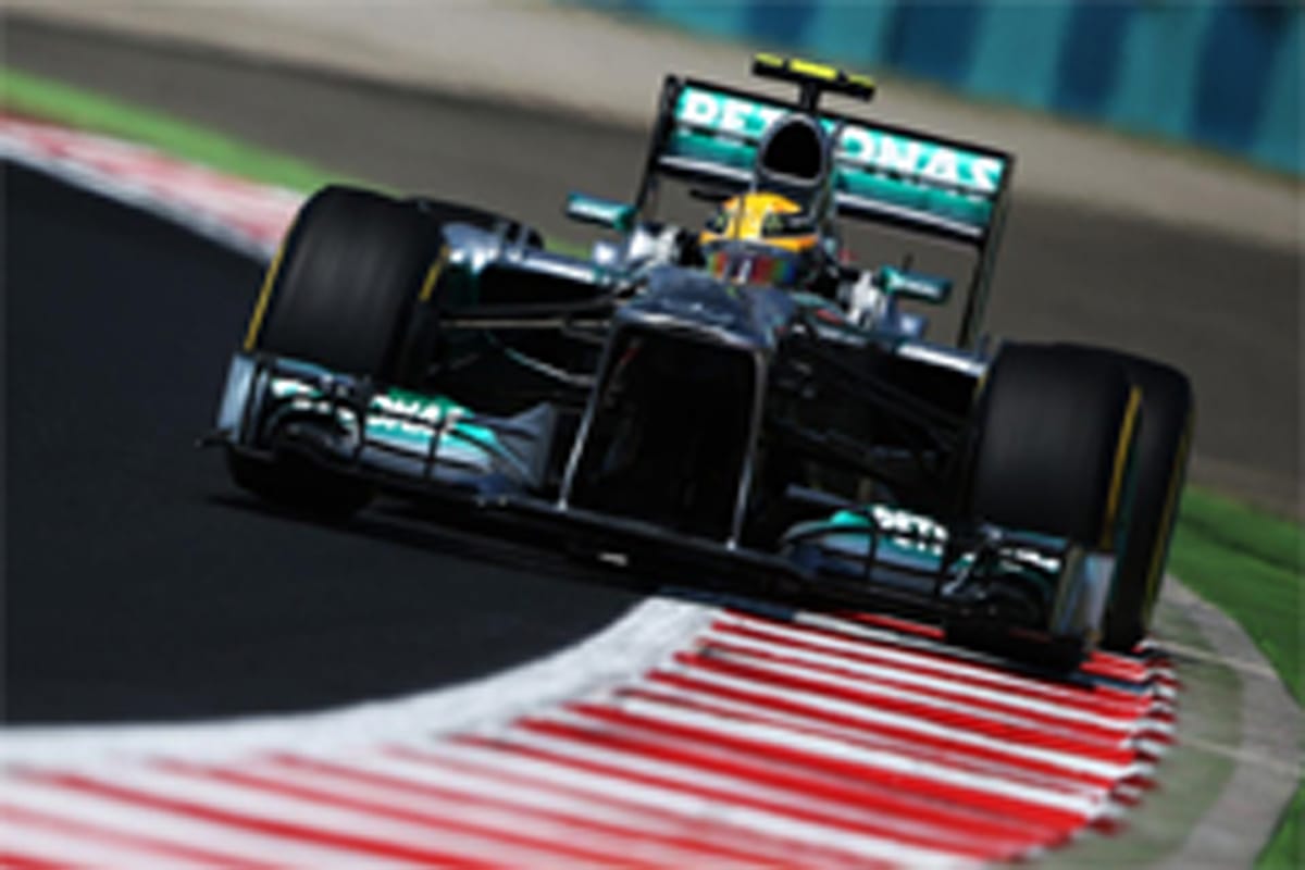 F1ハンガリー 予選:ルイス・ハミルトンが3戦連続のポールポジション