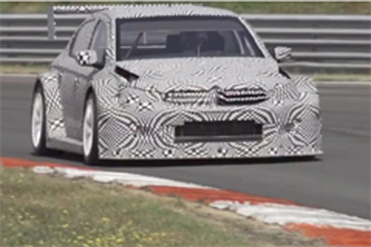 セバスチャン・ローブ、シトロエン WTCCカー初テストで安堵