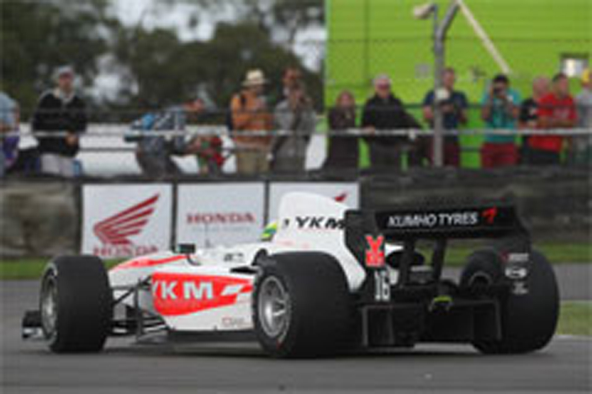 佐藤公哉、レース1をリタイアで首位陥落 （AUTO GP）