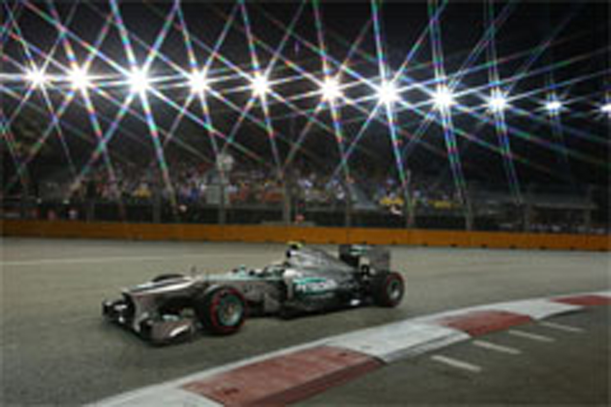 メルセデス:ロズベルグが2番グリッド獲得 (F1シンガポールGP予選)