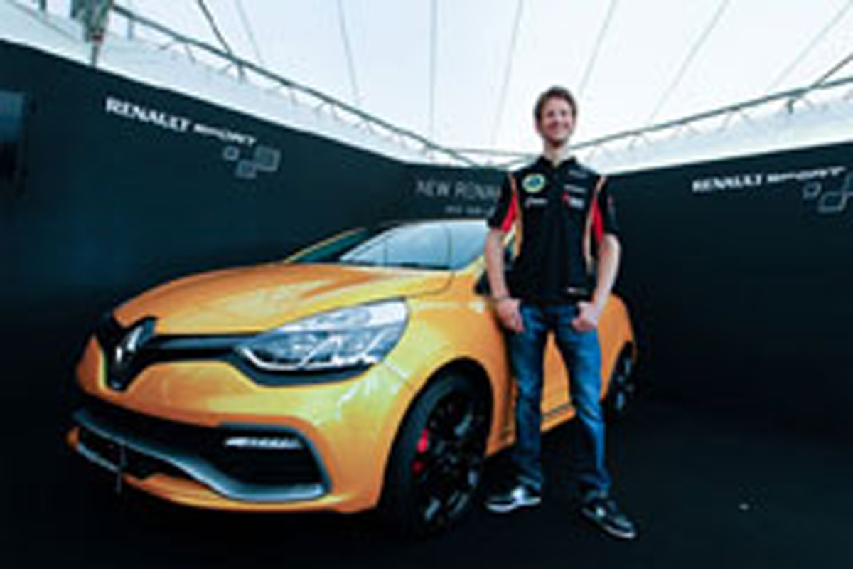 ロマン・グロージャン、新型ルーテシア ルノー・スポールの発表会に登場