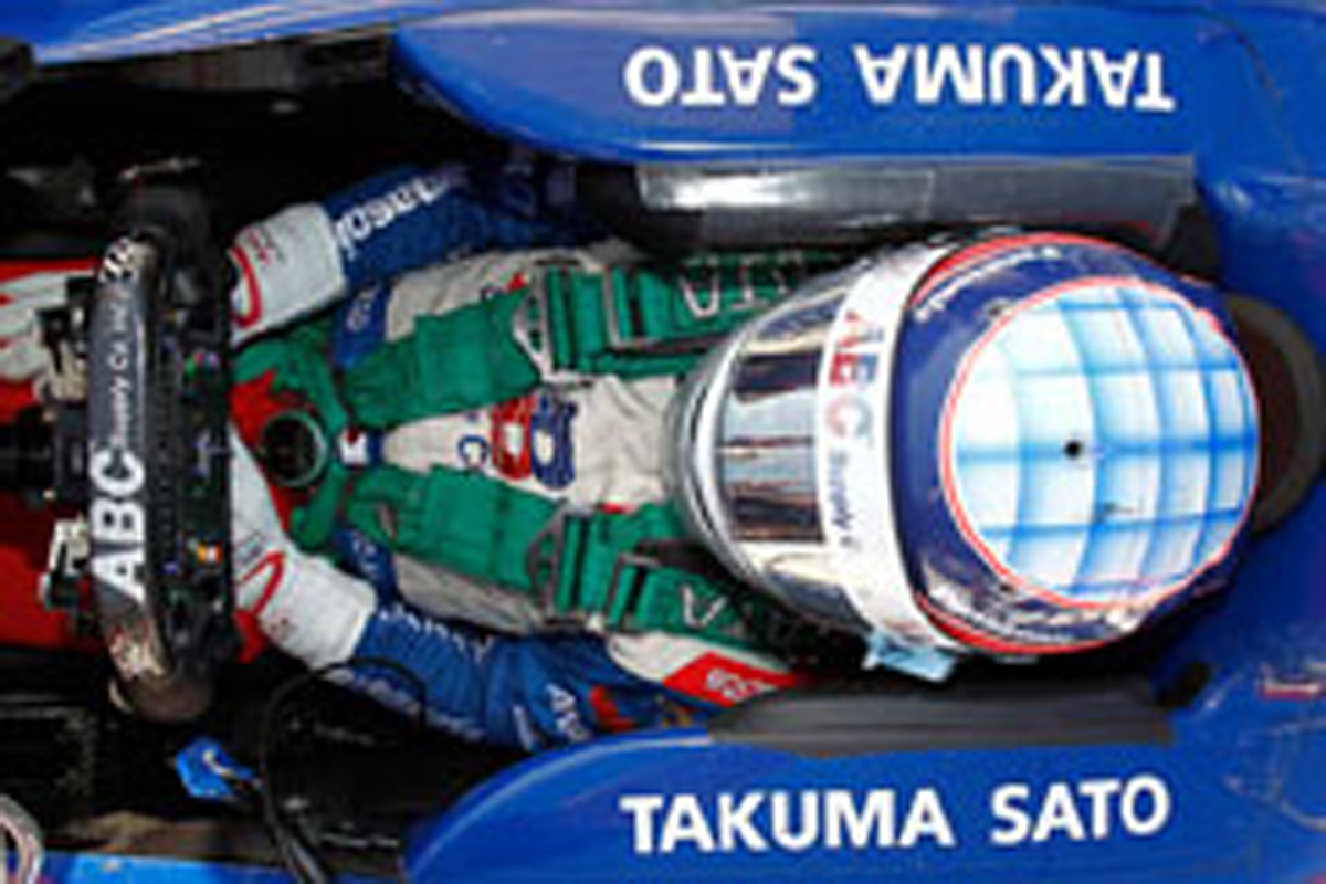 佐藤琢磨、マシントラブルで無念のリタイア （インディカー最終戦）