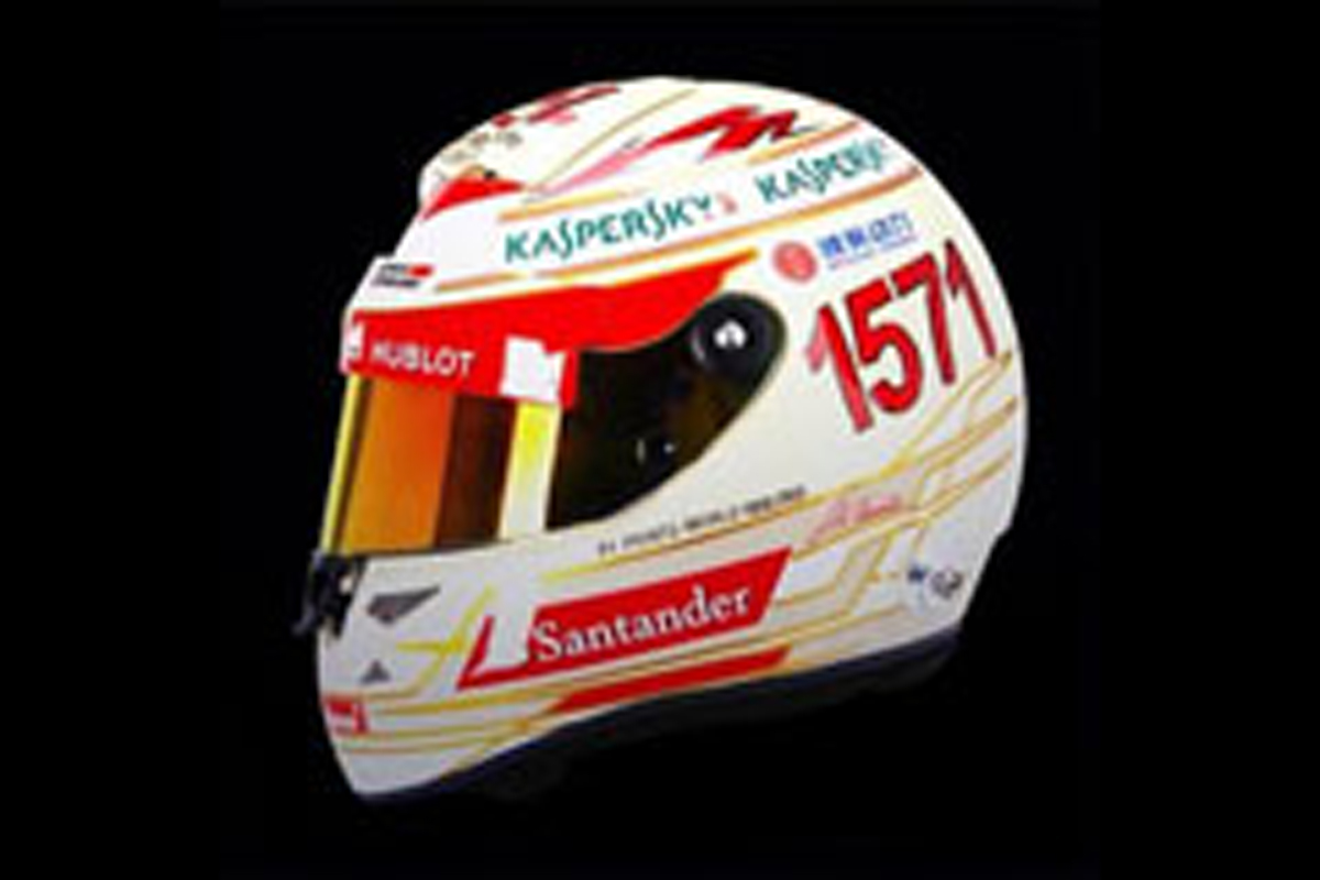 フェルナンド・アロンソ、F1インドGPで最多ポイント記念ヘルメットを着用