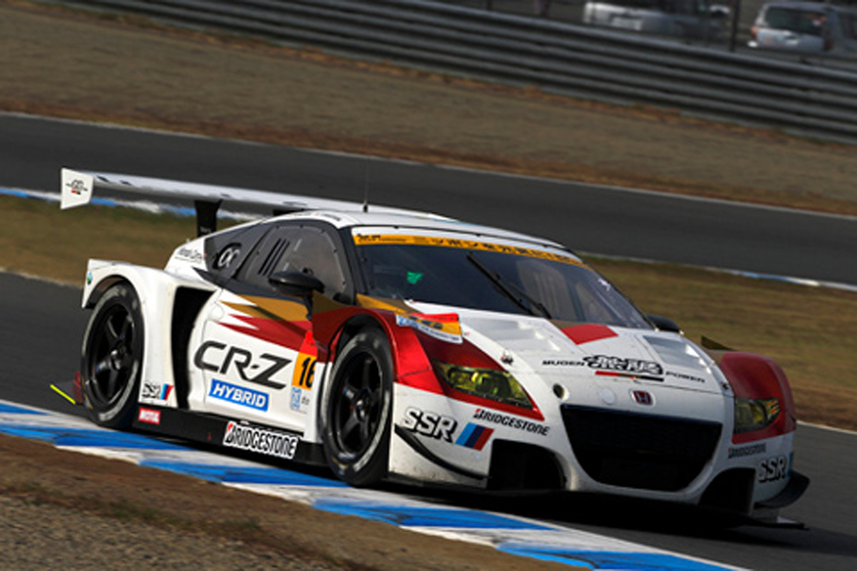 SUPER GT:GT300、武藤英紀/中山友貴がタイトル獲得