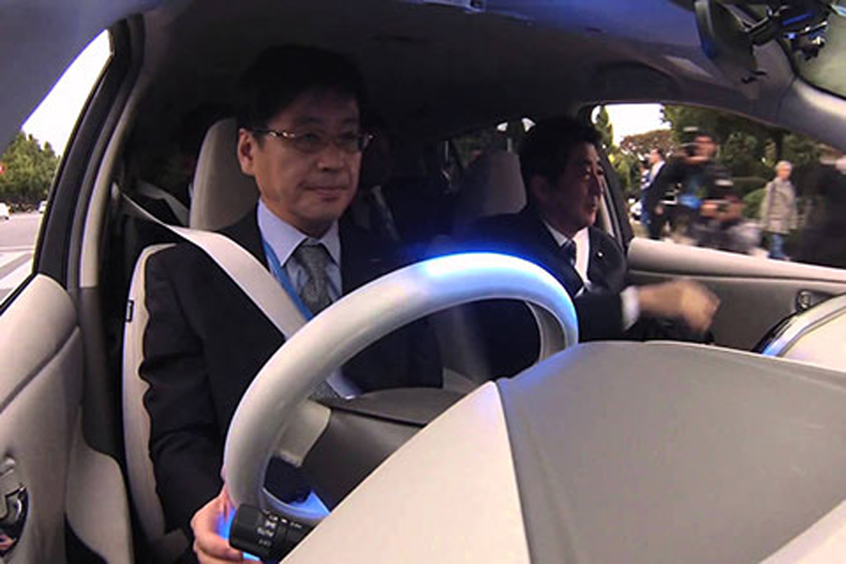 【動画】 日産、安倍総理参加の自動運転技術の公道実証に参加