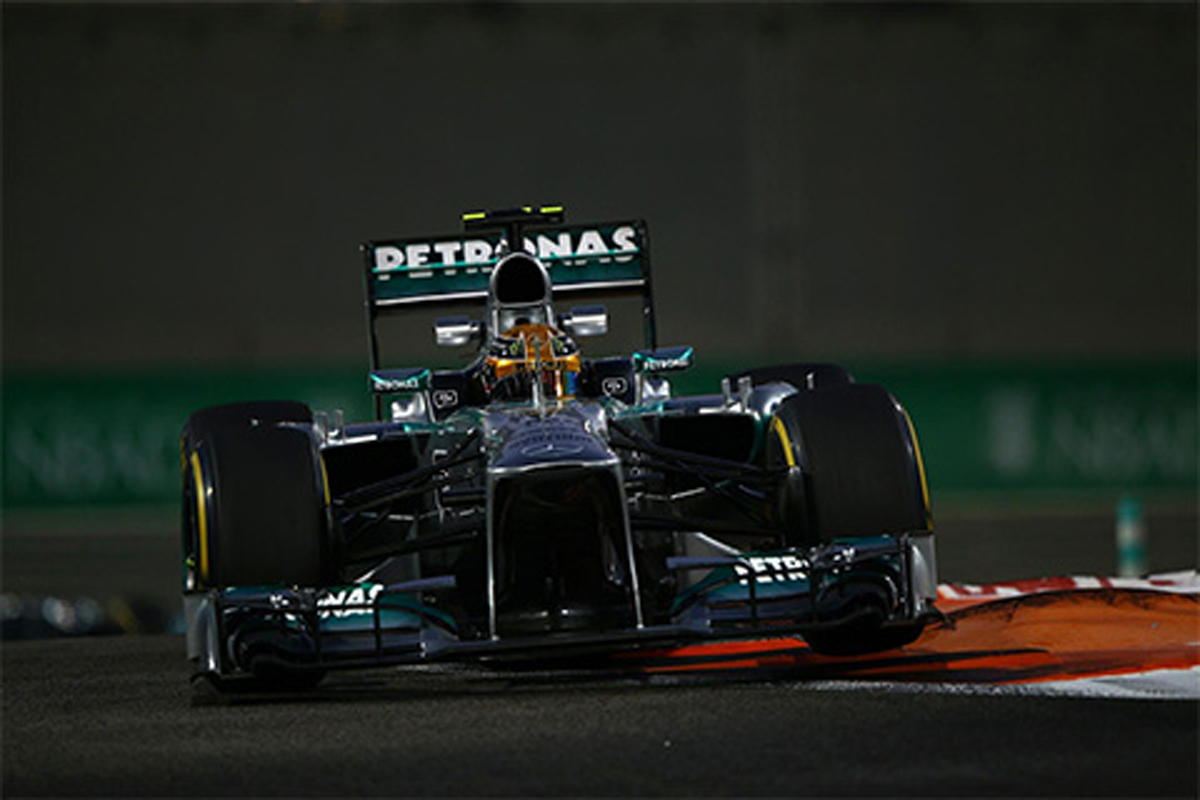 ルイス・ハミルトン、マシンに亀裂が見つかり新シャシーを導入