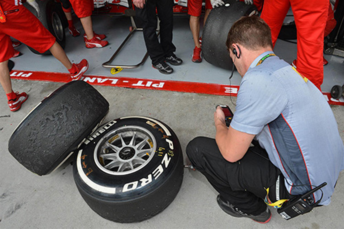 F1ドライバー、ブラジルGPでピレリの2014年F1タイヤをテスト