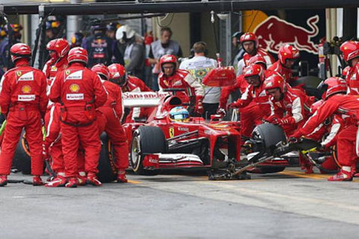 F1：最低2回のピットストップの義務化を却下