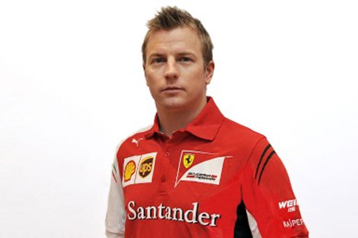 キミ・ライコネン、フェラーリの2014年のチームウェア姿を披露