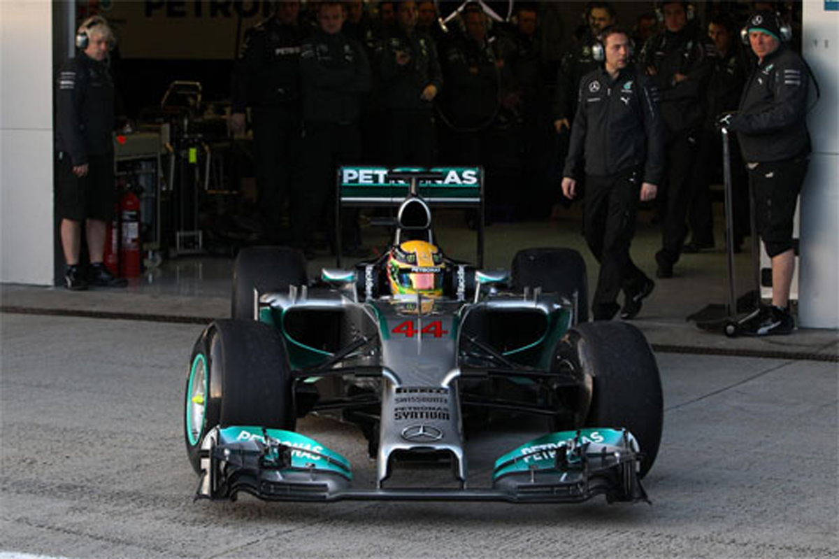 2014年 F1マシン:走行画像