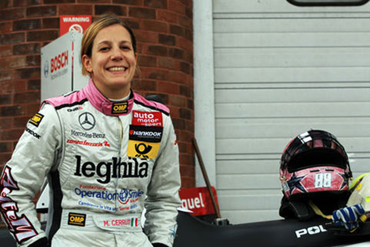 AUTO GP：スーパーノヴァ、女性ドライバーのミケーラ・セルッティと契約